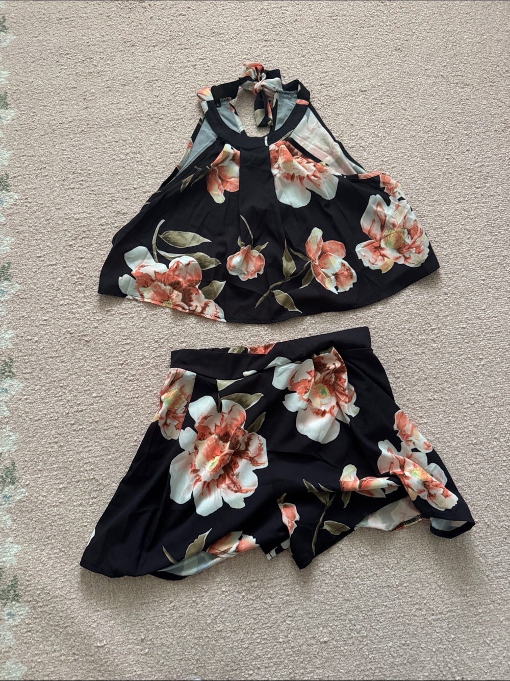 Women’s two piece halter with short set